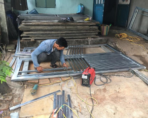 Cơ sở gia công lắp đặt cửa sắt uy tín tại Cần Giờ, TPHCM