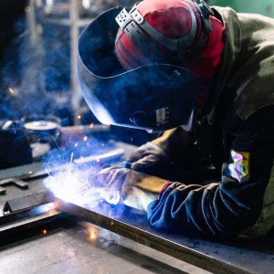 Dịch vụ hàn sắt lưu động tổng hợp giá rẽ tại nhà ở Tphcm